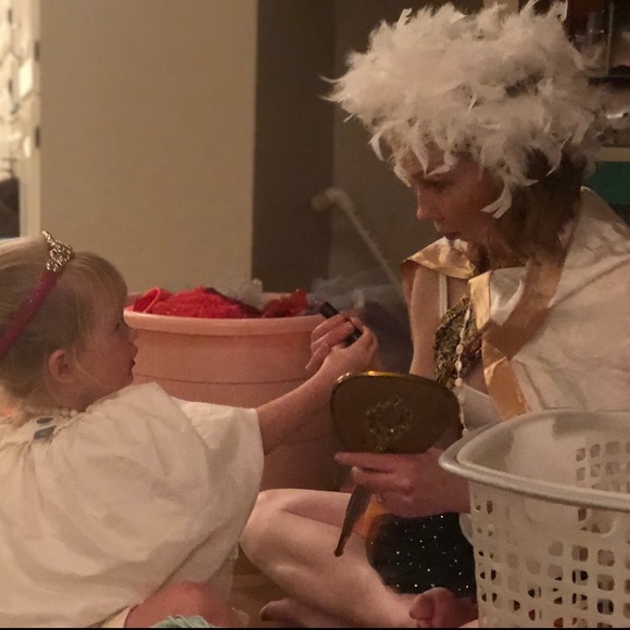 Meet the Posher, Noëlle 😊 ( I 💓 OFFERS!) - Picture 8 of 16